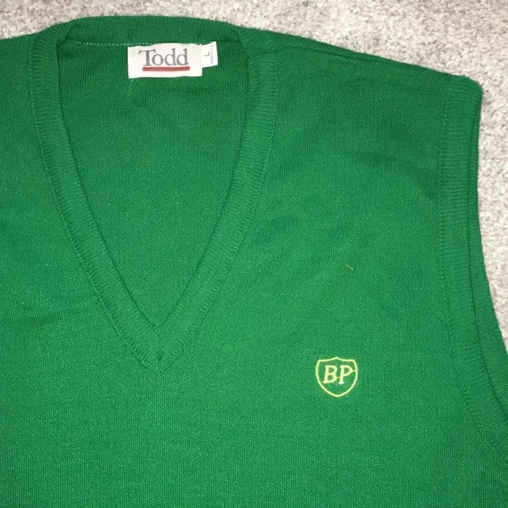 VTG British Petroleum BP Oil Man Retro Sleeveless Golf Sweater Acrylic Vest L(M)